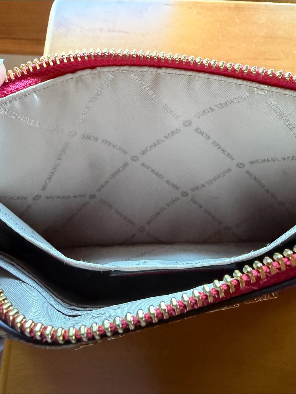 Michael Kors Jet Set Wristlet Euc - Picture 7 of 7